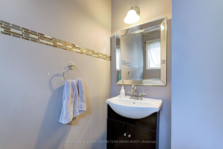 Photo 2 at 81 - 2050 Upper Middle Road, Brant Hills, Burlington