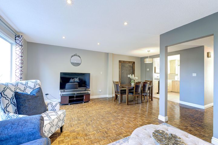 Photo 9 at 81 - 2050 Upper Middle Road, Brant Hills, Burlington
