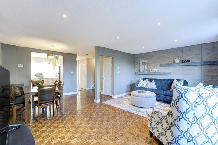 Photo 12 at 81 - 2050 Upper Middle Road, Brant Hills, Burlington