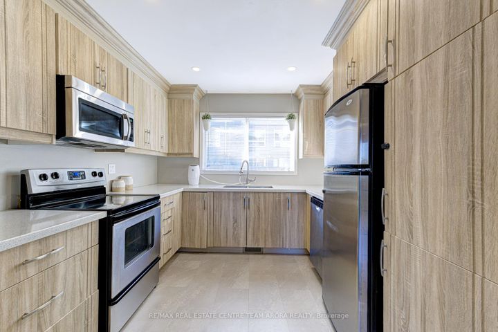 Photo 14 at 81 - 2050 Upper Middle Road, Brant Hills, Burlington
