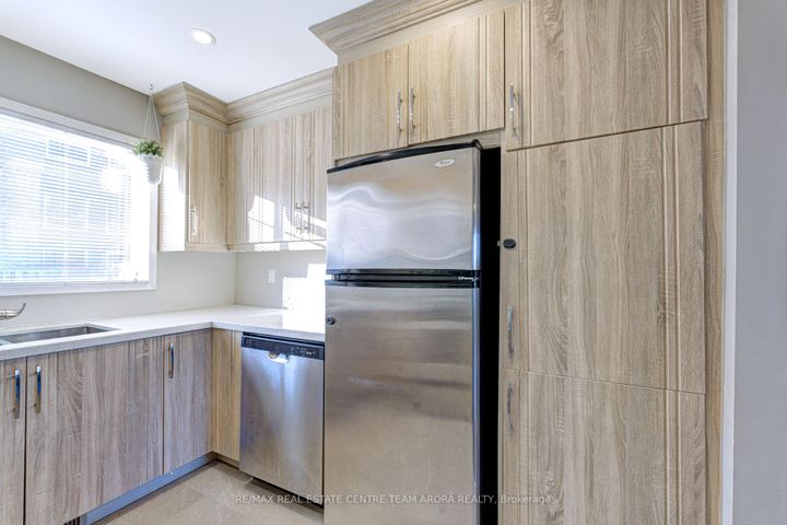 Photo 15 at 81 - 2050 Upper Middle Road, Brant Hills, Burlington