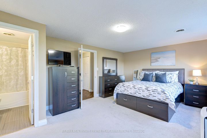 Photo 17 at 81 - 2050 Upper Middle Road, Brant Hills, Burlington