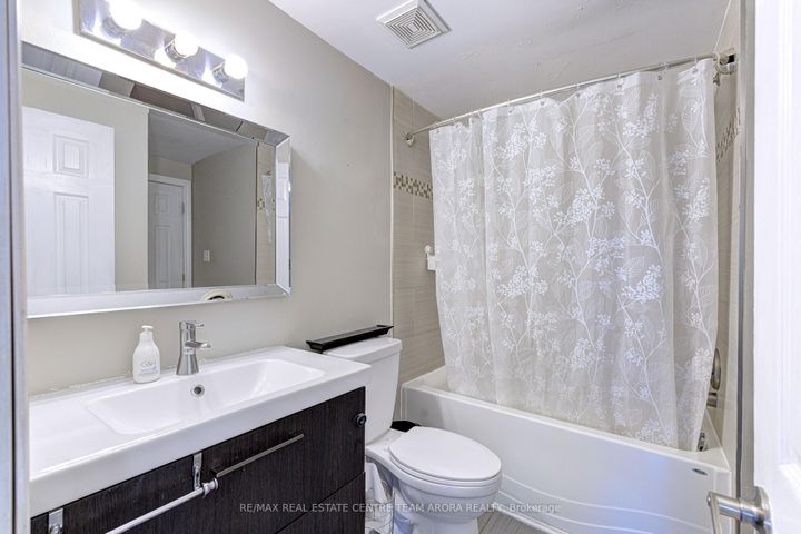 Photo 19 at 81 - 2050 Upper Middle Road, Brant Hills, Burlington