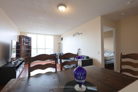 Photo 6 at 208 - 21 Overlea Boulevard, Thorncliffe Park, Toronto