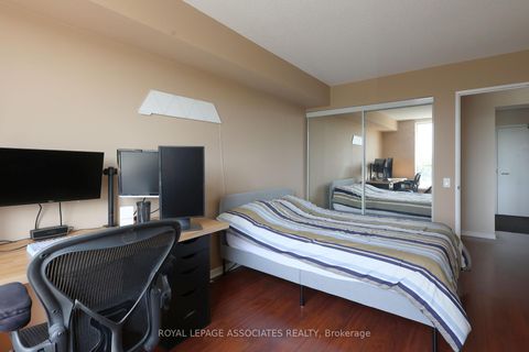 Photo 8 at 208 - 21 Overlea Boulevard, Thorncliffe Park, Toronto