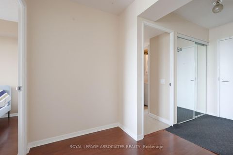 Photo 9 at 208 - 21 Overlea Boulevard, Thorncliffe Park, Toronto
