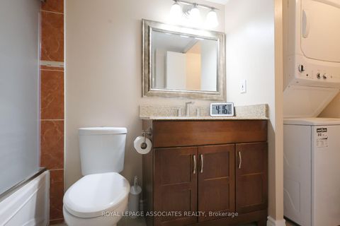 Photo 10 at 208 - 21 Overlea Boulevard, Thorncliffe Park, Toronto
