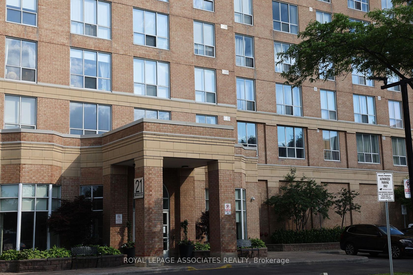 208 - 21 Overlea Boulevard, Thorncliffe Park, Toronto 