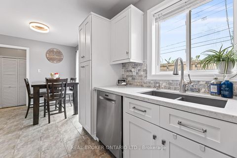 Photo 9 at 89 Bentley Crescent, 400 West, Barrie