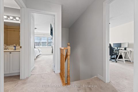 Photo 11 at 89 Bentley Crescent, 400 West, Barrie