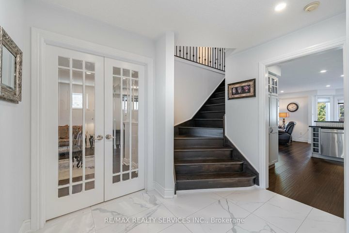 Photo 13 at 5749 Greensboro Drive, Central Erin Mills, Mississauga