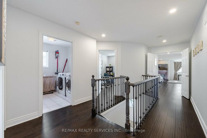 Photo 14 at 5749 Greensboro Drive, Central Erin Mills, Mississauga