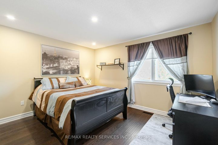 Photo 20 at 5749 Greensboro Drive, Central Erin Mills, Mississauga