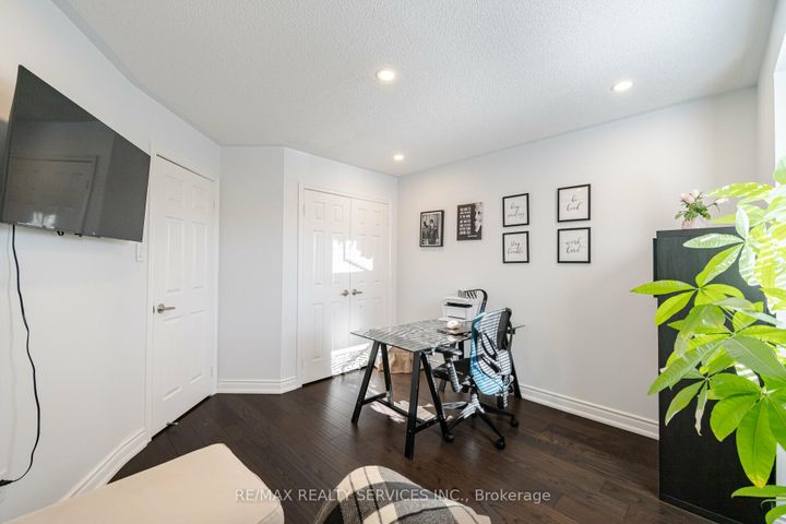 Photo 24 at 5749 Greensboro Drive, Central Erin Mills, Mississauga