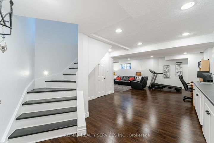 Photo 29 at 5749 Greensboro Drive, Central Erin Mills, Mississauga