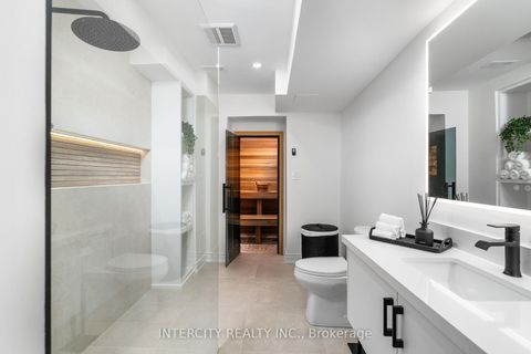 Photo 10 at 94 Glazebrook Drive, East Woodbridge, Vaughan