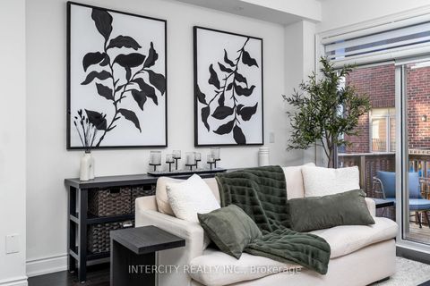 Photo 19 at 94 Glazebrook Drive, East Woodbridge, Vaughan