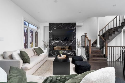 Photo 22 at 94 Glazebrook Drive, East Woodbridge, Vaughan