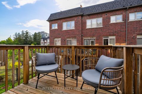 Photo 23 at 94 Glazebrook Drive, East Woodbridge, Vaughan