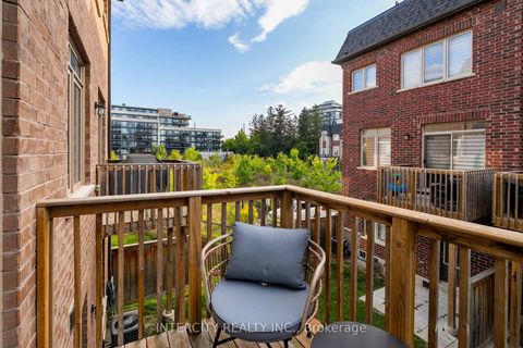 Photo 24 at 94 Glazebrook Drive, East Woodbridge, Vaughan