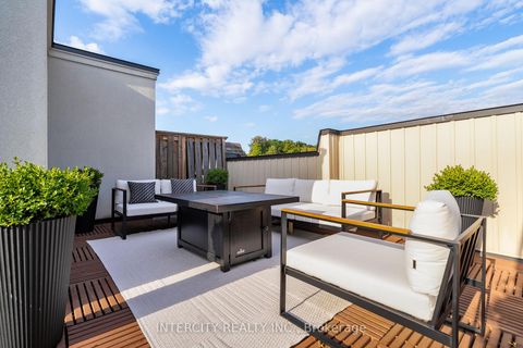 Photo 43 at 94 Glazebrook Drive, East Woodbridge, Vaughan