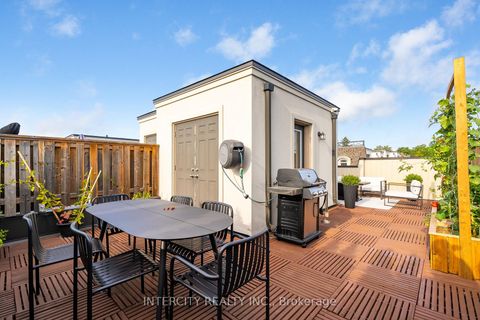 Photo 48 at 94 Glazebrook Drive, East Woodbridge, Vaughan