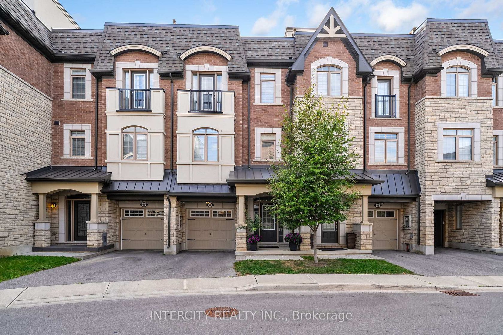 94 Glazebrook Drive, East Woodbridge, Vaughan 