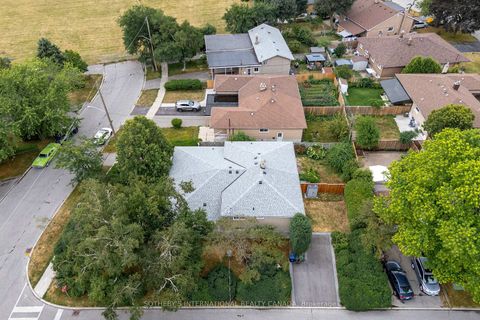 Photo 16 at 105 Baltray Crescent, Donalda, Toronto