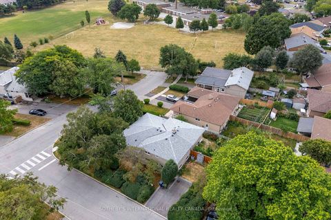 Photo 17 at 105 Baltray Crescent, Donalda, Toronto