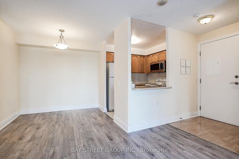 Photo 12 at 313 - 21 Hillcrest Avenue, Willowdale East, Toronto