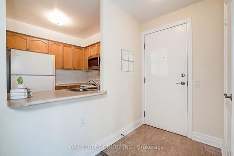 Photo 20 at 313 - 21 Hillcrest Avenue, Willowdale East, Toronto