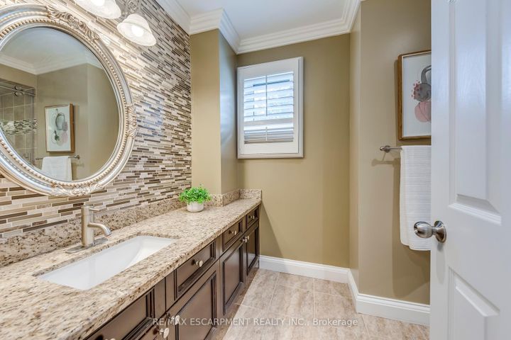 Photo 34 at 1246 Saddler Circle, GA Glen Abbey, Oakville