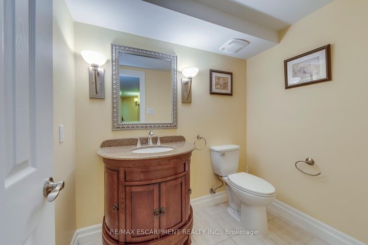 Photo 44 at 1246 Saddler Circle, GA Glen Abbey, Oakville