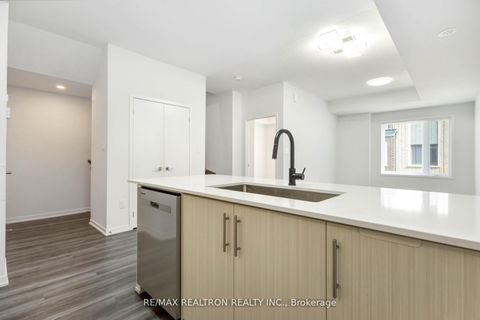 Photo 6 at 89 - 20 William Jackson Way, New Toronto, Toronto