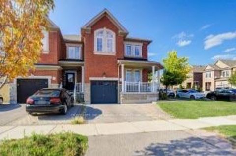 Photo 8 at 2 London Pride Drive, Jefferson, Richmond Hill