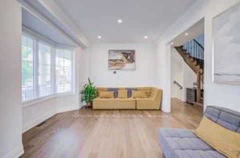 Photo 16 at 2 London Pride Drive, Jefferson, Richmond Hill
