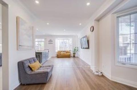 Photo 18 at 2 London Pride Drive, Jefferson, Richmond Hill