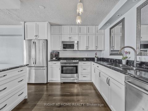 Photo 7 at 1624 - 33 Harbour Square, Waterfront Communities C1, Toronto
