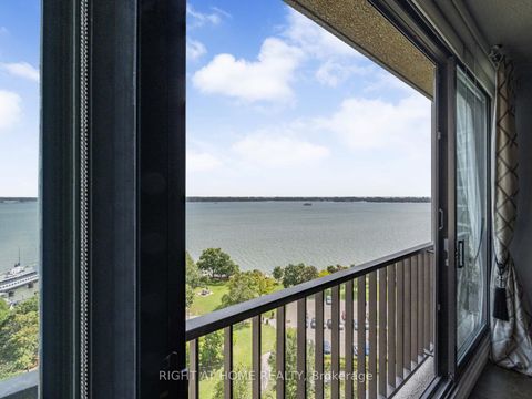 Photo 13 at 1624 - 33 Harbour Square, Waterfront Communities C1, Toronto