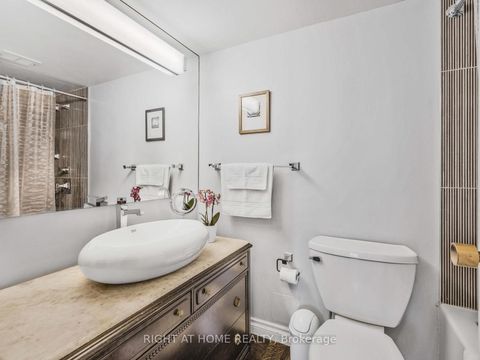 Photo 19 at 1624 - 33 Harbour Square, Waterfront Communities C1, Toronto