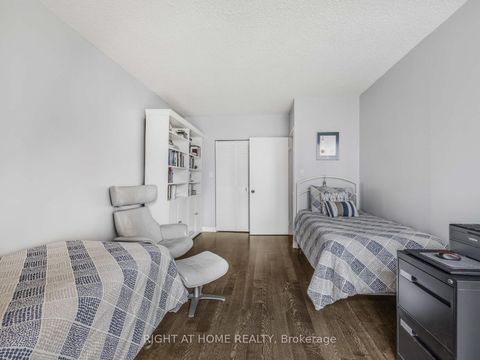 Photo 21 at 1624 - 33 Harbour Square, Waterfront Communities C1, Toronto