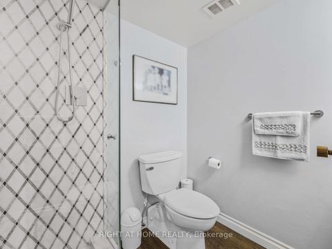 Photo 25 at 1624 - 33 Harbour Square, Waterfront Communities C1, Toronto