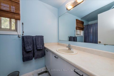Photo 11 at 15 Shadowood Road, Ardagh, Barrie Photo 11 at 15 Shadowood Road, Ardagh, Barrie