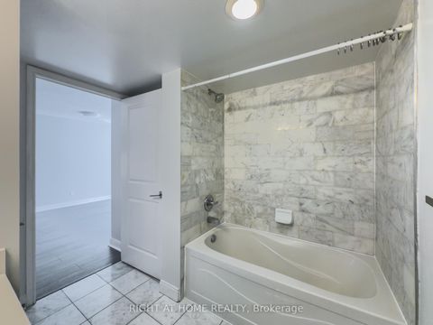 Photo 25 at 806 - 1 Scott Street, Waterfront Communities C8, Toronto
