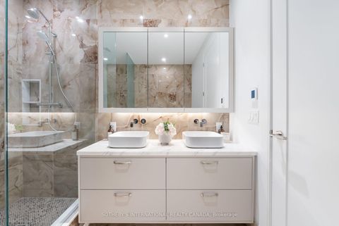 Photo 14 at 1105 - 455 Wellington Street W, Waterfront Communities C1, Toronto