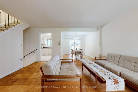 Photo 7 at 161 Carolbreen Square, Agincourt North, Toronto