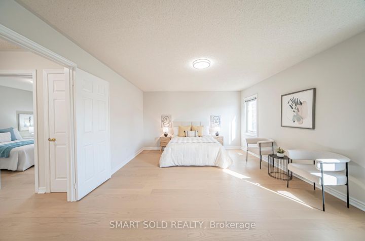 Photo 21 at 5685 Bell Harbour Drive, Central Erin Mills, Mississauga