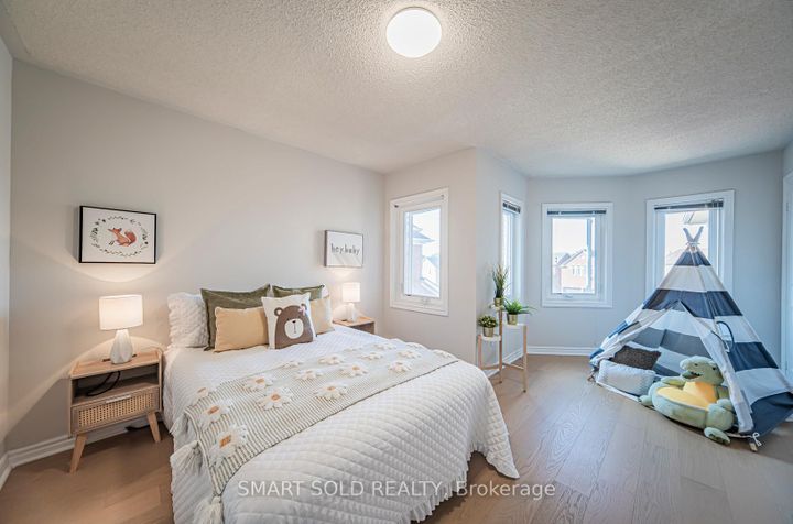 Photo 29 at 5685 Bell Harbour Drive, Central Erin Mills, Mississauga