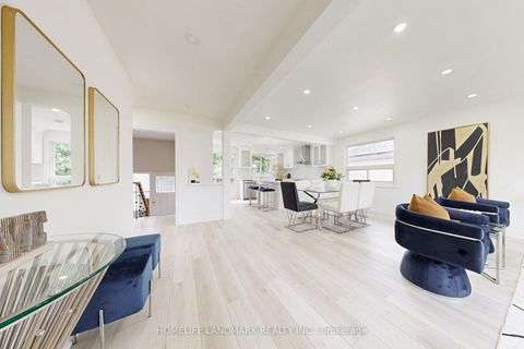 Photo 3 at 17 Oldborough Circle, Don Valley Village, Toronto