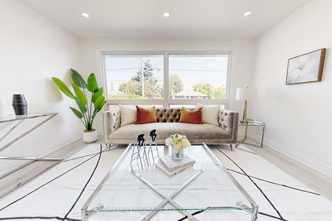 Photo 9 at 17 Oldborough Circle, Don Valley Village, Toronto